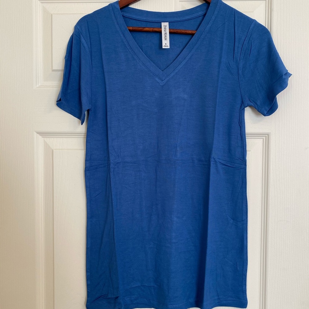 ❗️3/$10❗️Zenana Outfitters Tee